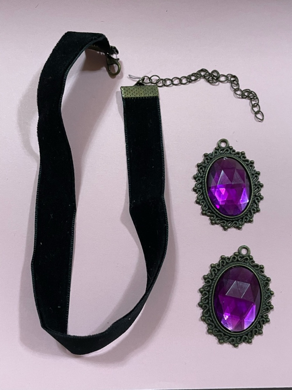 Costume Ribbon & Pendants #9402